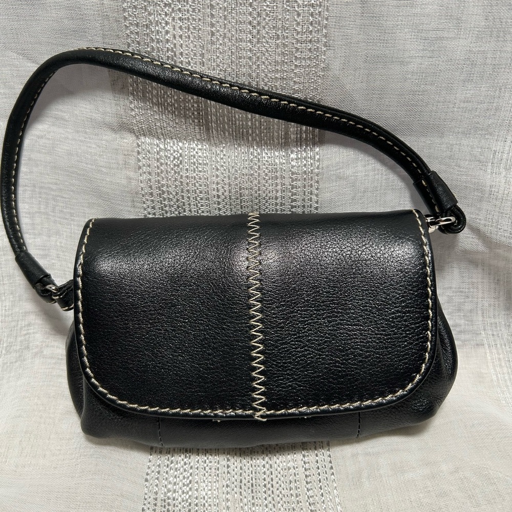 ili New York wristlet